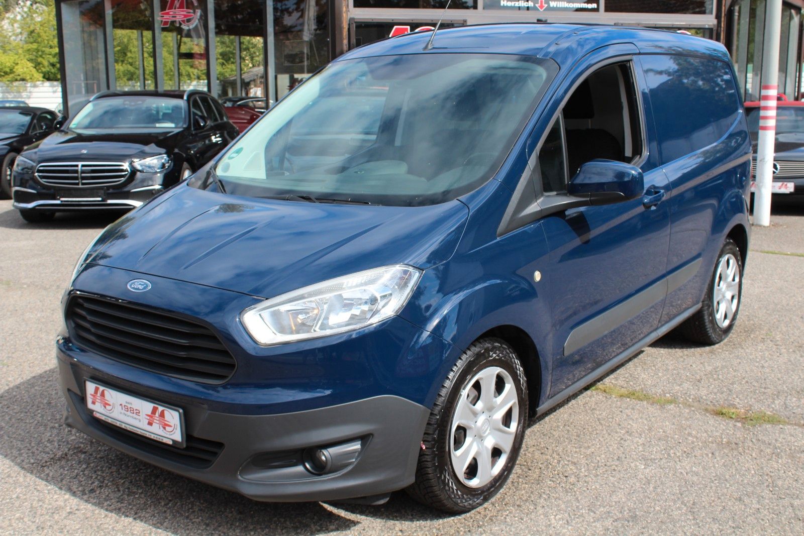 Tourneo Courier 1,0L Ecobooster, Wenig Km!!